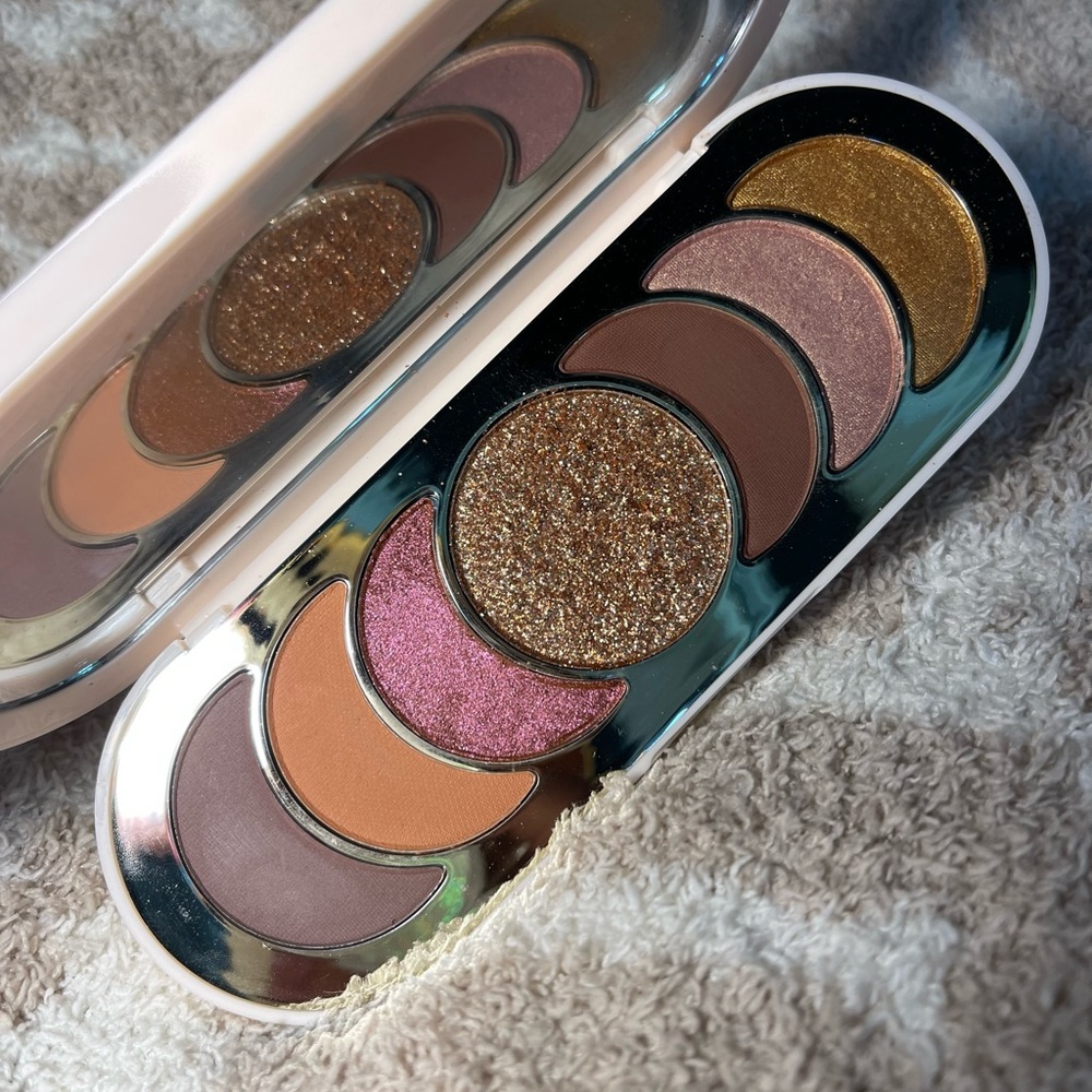 RARE BEAUTY EYE PALETTE